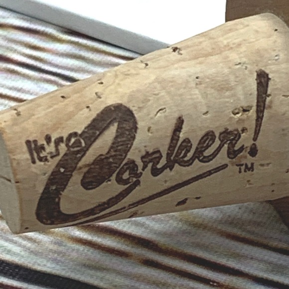 It's a Corker! Duck Wine Bottle Stopper Wood Cork Barware Decor - Picture 3 of 4